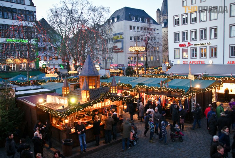 Один из рождественских рынков в Кёльне